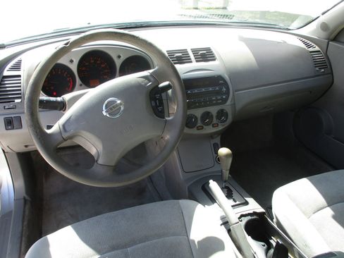 Used 2002 Nissan Altima 2.5 S FWD image 15