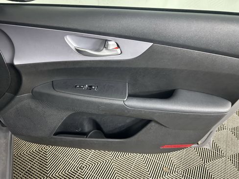 Certified 2024 Kia Forte LXS image 41