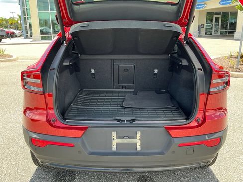 Used 2023 Volvo C40 P8 Recharge Ultimate w/ Protection Package Premier AWD/4WD image 28