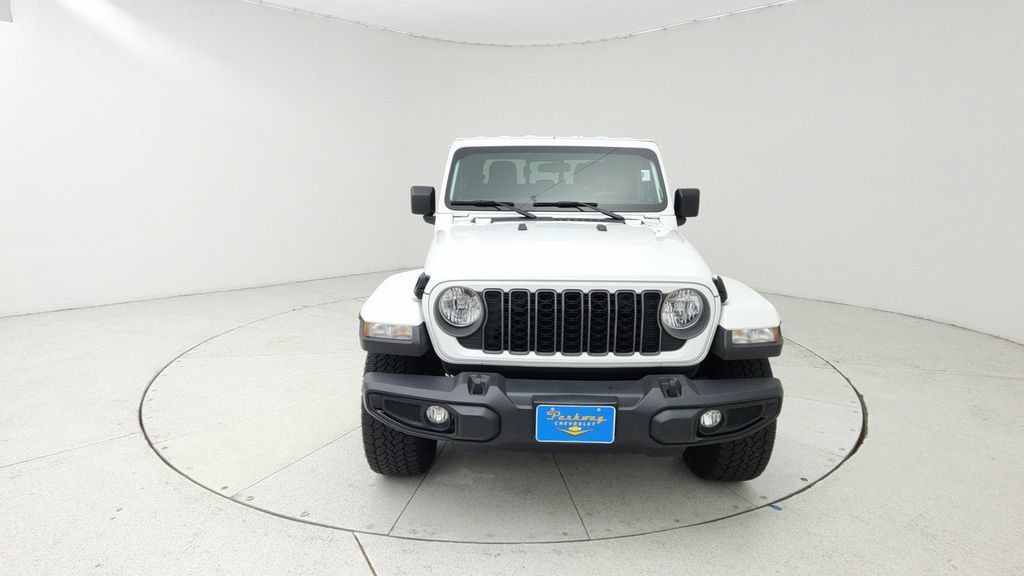 Used 2025 Jeep Gladiator Sport AWD/4WD image 2