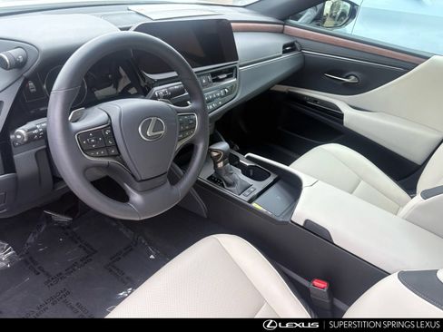 Certified 2025 Lexus ES 300h w/ Premium Package FWD image 8