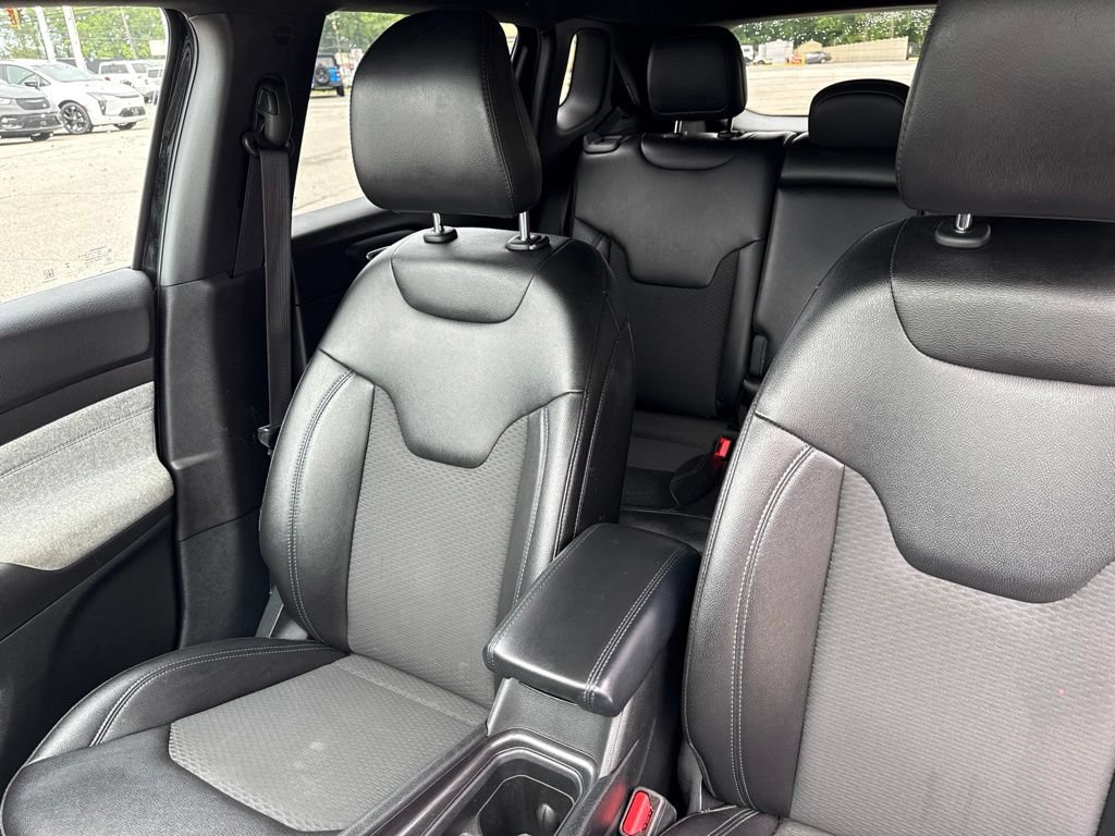 Used 2024 Jeep Compass Latitude AWD/4WD image 44