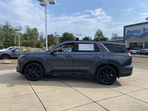 Used 2024 Hyundai Palisade XRT FWD image 2