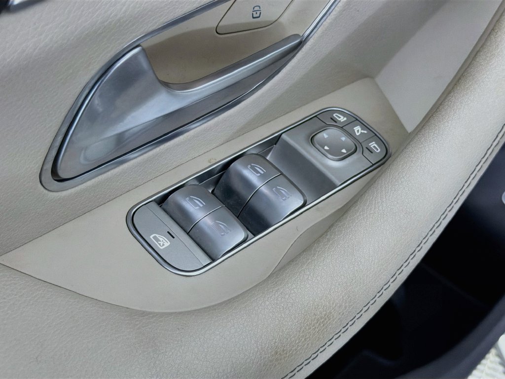 Used 2020 Mercedes-Benz GLE 350 4MATIC image 22