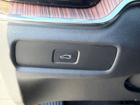New 2026 Volvo V60 B5 Cross Country Plus w/ Protection Package Premier AWD/4WD image 32