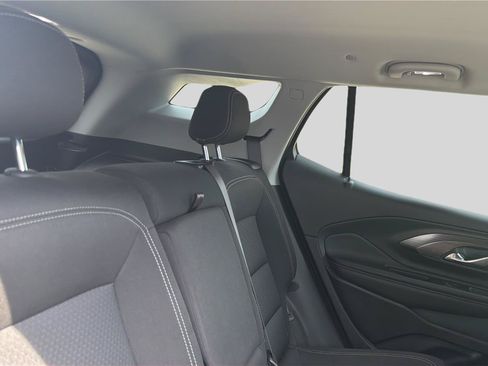 Used 2024 GMC Terrain SLE w/ Driver Convenience Package FWD image 21