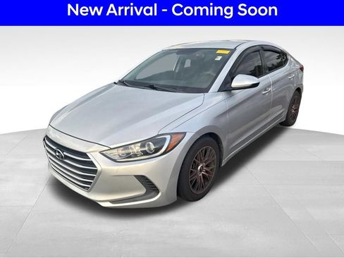 Used 2018 Hyundai Elantra SEL FWD image 1