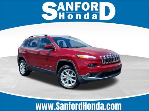 Used 2016 Jeep Cherokee Latitude w/ Comfort/Convenience Group FWD image 1