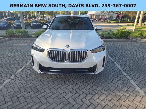 Used 2024 BMW X5 sDrive40i w/ Parking Assistance Package image 2
