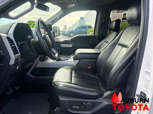 Used 2018 Ford F150 Lariat w/ Equipment Group 502A Luxury AWD/4WD image 11