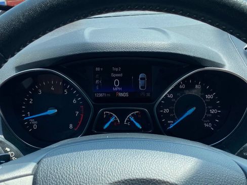 Used 2018 Ford Escape SE w/ SE Sport Appearance Package AWD/4WD image 23