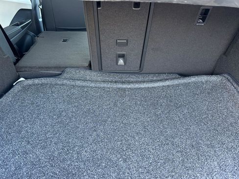 New 2026 Volkswagen Taos SE image 14