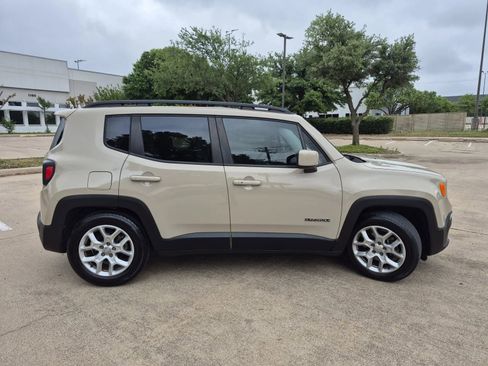 Used 2015 Jeep Renegade Latitude w/ Popular Equipment Group image 5