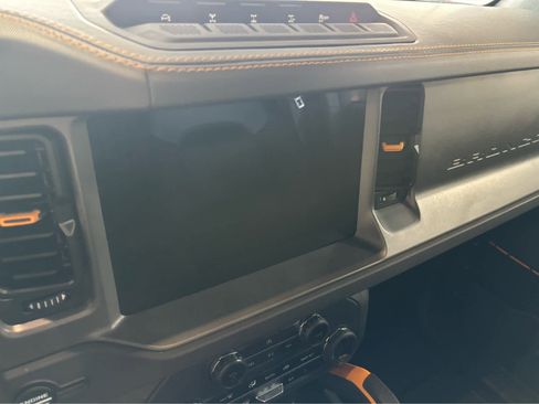 Used 2024 Ford Bronco Badlands AWD/4WD image 17