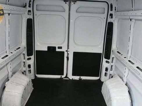 Used 2023 RAM ProMaster 2500 FWD image 12