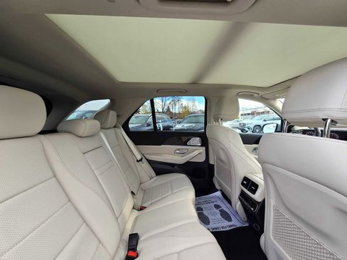 Used 2025 Mercedes-Benz GLE 450e 4MATIC image 18