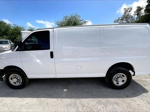 Used 2023 Chevrolet Express 2500 w/ Driver Convenience Package image 16