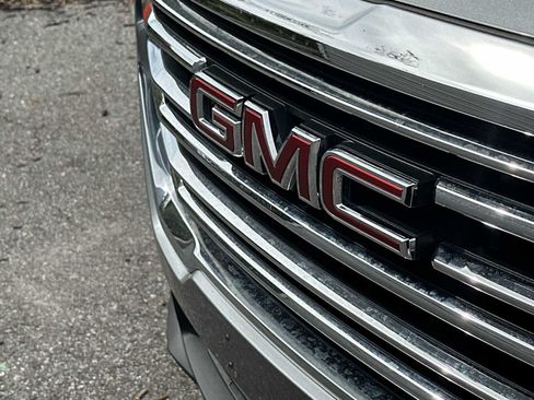 Certified 2024 GMC Terrain SLT AWD/4WD image 10