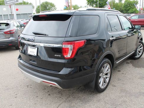 Used 2017 Ford Explorer Limited w/ Equipment Group 301A AWD/4WD image 5