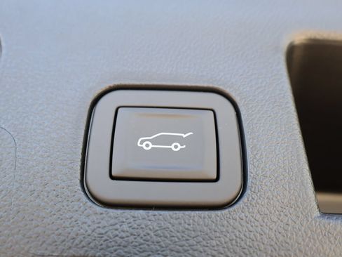 New 2026 Chevrolet Equinox LT w/ Convenience Package II AWD/4WD image 29