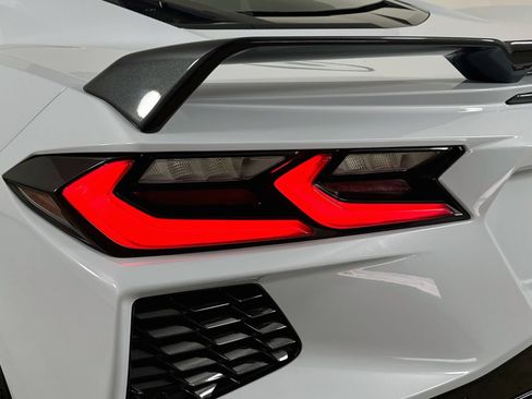 Used 2023 Chevrolet Corvette Stingray Premium Cpe w/ Z51 Performance Package RWD image 12