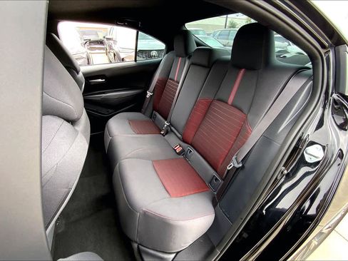 Used 2025 Toyota Corolla SE image 19