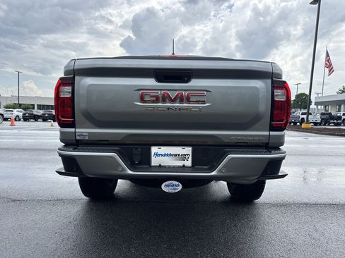 Used 2024 GMC Canyon Denali AWD/4WD image 9