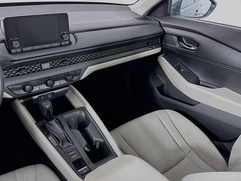 Certified 2023 Honda Accord LX image 21