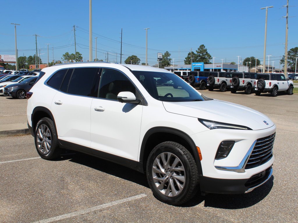 Used 2026 Buick Enclave Preferred FWD image 2