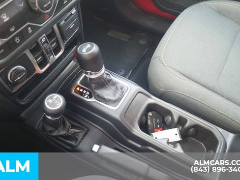 Used 2025 Jeep Wrangler Unlimited Sport AWD/4WD image 26
