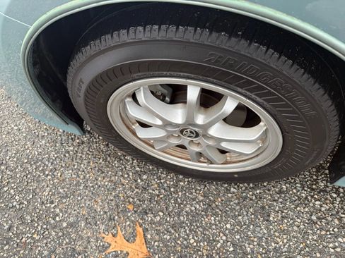 Used 2017 Toyota Prius Two image 30