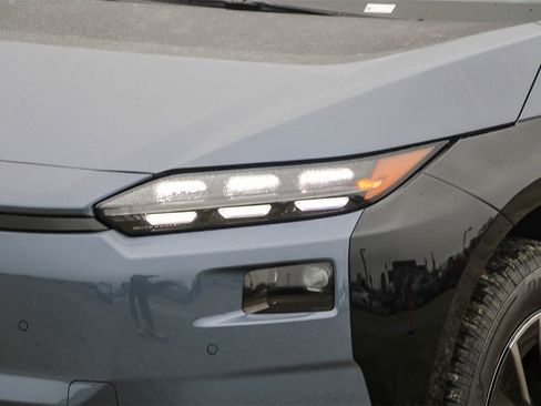 New 2026 Subaru Solterra Premium image 8