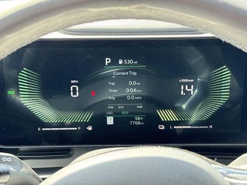 Used 2026 Kia Carnival EX FWD image 27