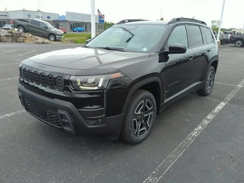 New 2026 Jeep Cherokee Laredo AWD/4WD image 4