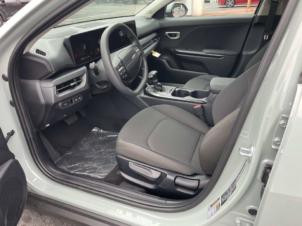 New 2026 Kia K4 FWD image 8
