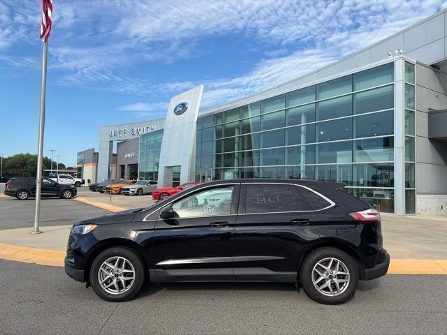 Used 2024 Ford Edge SEL AWD/4WD image 2