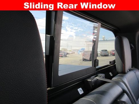 Used 2021 Nissan Titan PRO-4X w/ Pro-4x Convenience Package AWD/4WD image 25