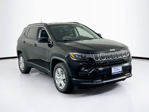 Used 2022 Jeep Compass Latitude AWD/4WD image 3