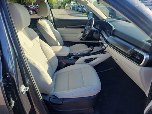 Certified 2023 Kia Telluride S w/ S Sunroof Package FWD image 7