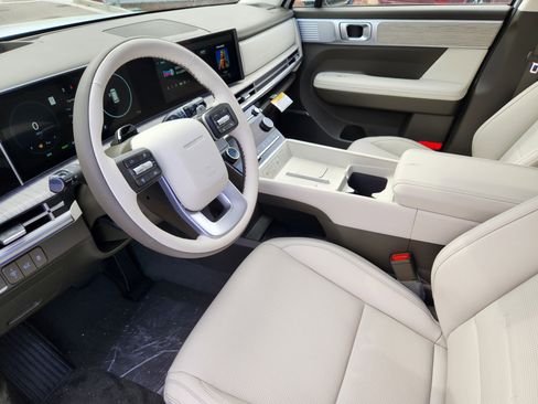 New 2025 Hyundai Santa Fe Calligraphy image 8