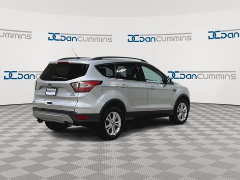 Used 2018 Ford Escape SE AWD/4WD image 9