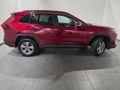 Used 2025 Toyota RAV4 XLE image 6