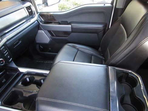 Certified 2024 Ford F250 Lariat w/ Lariat Ultimate Package AWD/4WD image 24