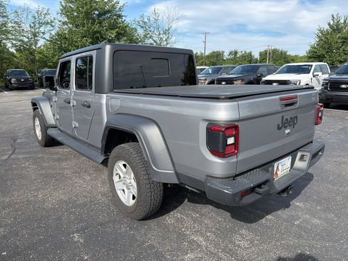 Used 2020 Jeep Gladiator Sport w/ Quick Order Package 24S AWD/4WD image 4