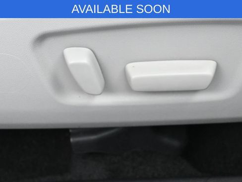Used 2018 Toyota Highlander Limited AWD/4WD image 39