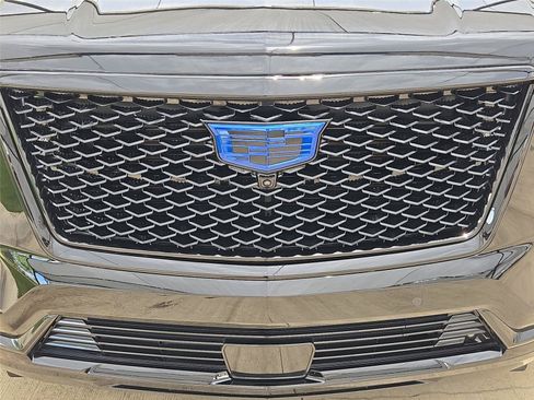 Certified 2026 Cadillac Escalade Platinum Sport w/ LPO, Floor Liner Package AWD/4WD image 6