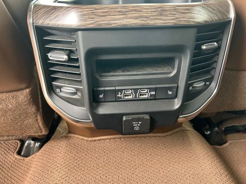 Used 2019 RAM 2500 Laramie RWD image 18