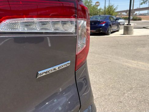 Used 2021 Honda Pilot Special Edition image 6