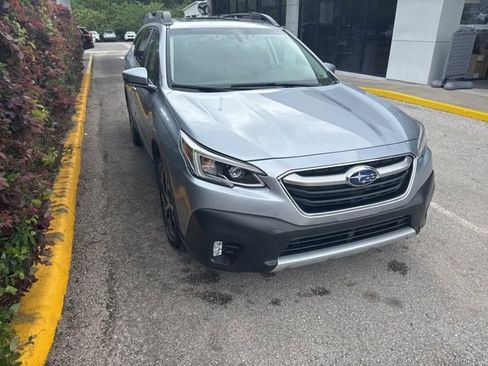 Used 2022 Subaru Outback Limited image 5