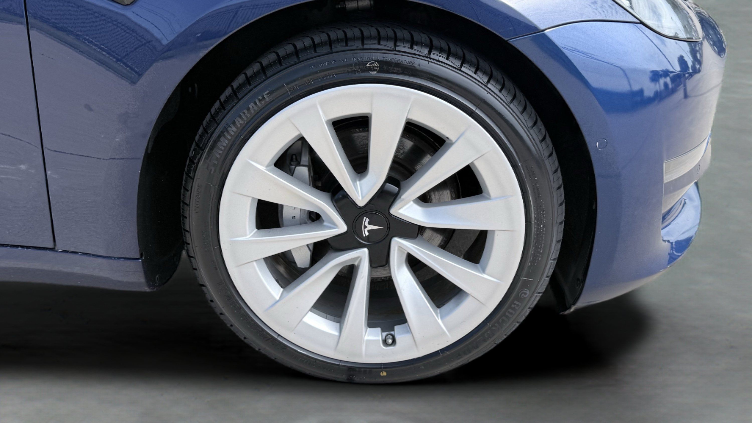 Used 2022 Tesla Model 3 Standard Range RWD image 14